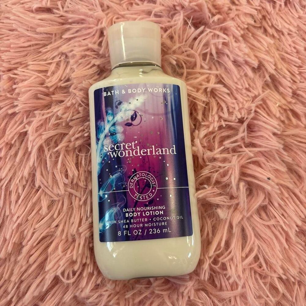 RETIRED SCENT Secret Wonderland Body lotion